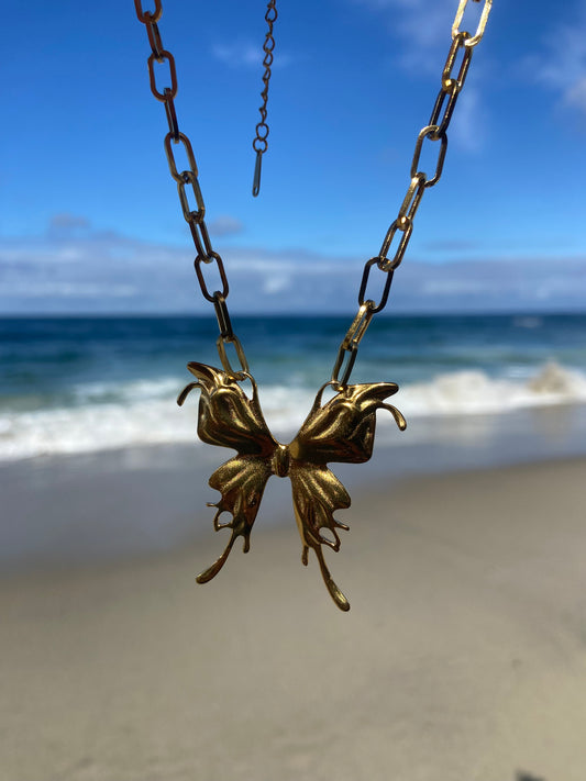 Serenity - 18k Gold Necklace